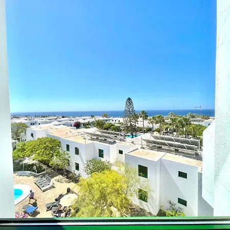 Apartamento En Playa Chica *