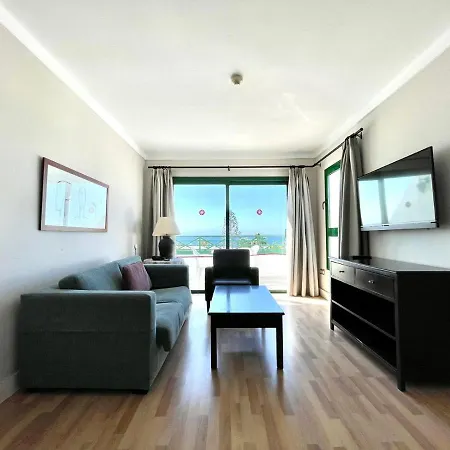 Apartamento En Playa Chica Apartment *