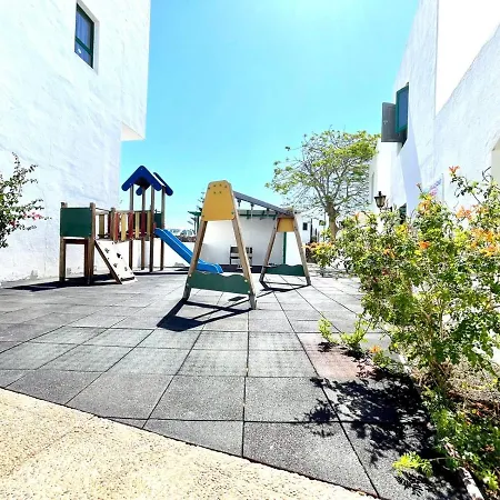 Apartamento En Playa Chica Apartment *